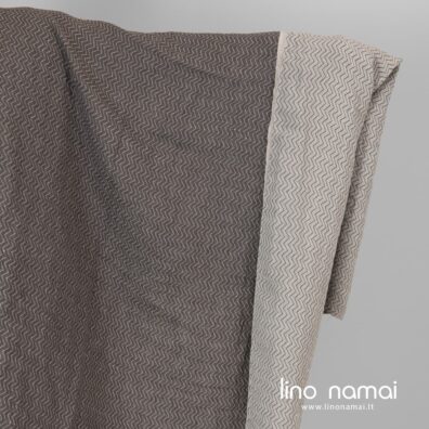 Lininis pilkas raštuotas dvipusis audinys, skalbtas