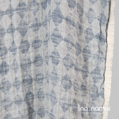 MInkštas, švelnus lino-medvilnės audinys pilkais rombais