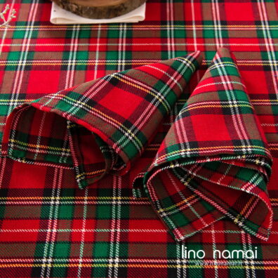 Lino - medvilnės servetėlė raudonais ir žaliais langeliais