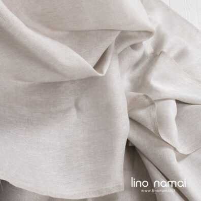 Pilkai baltas lininis audinys su sidabro blizgesiu