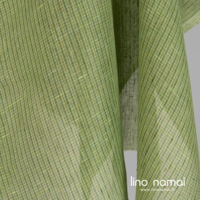 Retas lengvas lino audinys iš kelių atspalvių žalių verpalų