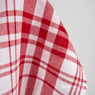 Languotas lino audinys iš ryškiai baltų ir raudonų verpalų