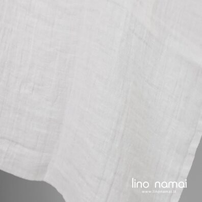 Minkštas švelnus specialiai skalbtas baltas languotas lino audinys