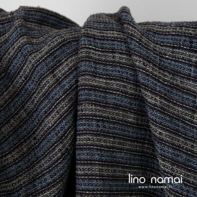 Lininis audinys „vaflinis“ juodai-mėlynai dryžuotas vonios, virtuvės rankšluosčiams ir chalatams siūti