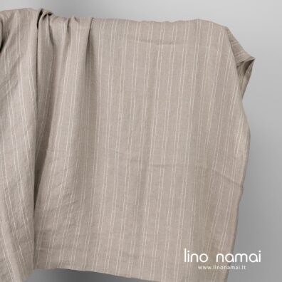 Lininis audinys natūralios spalvos su raštuotomis juostelėmis
