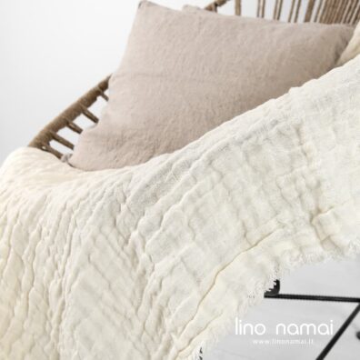 Lininis gelsvas pledas su kutais, minkštas, švelnus, purus