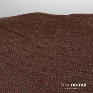 Lininis audinys rudas raštuotais dryžiais iš rudų ir pilkai rudų verpalų