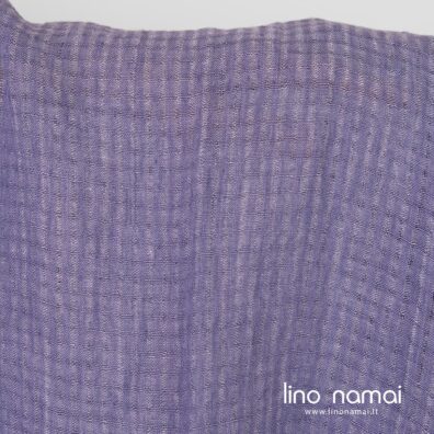 Lininis audinys permatomais langeliais išaustas iš mėlynai violetinių ir šviesiai violetinių verpalų