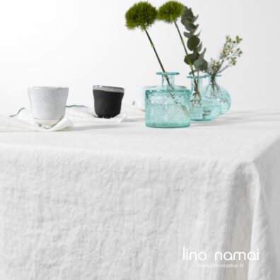 Lininė staltiesė iš pieno baltumo specialia technologija skalbto audinio