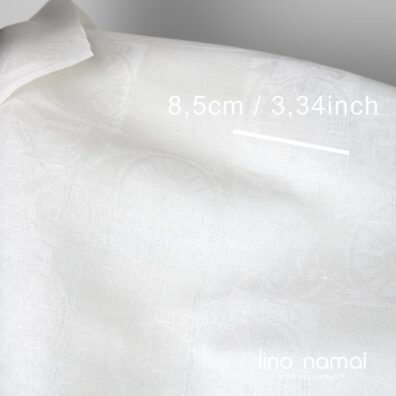 Ryškiai baltas lino - medvilnės audinys austas langeliais ir gėlėmis, žakardas