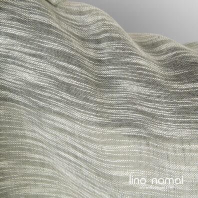 Lino - medvilnės audinys iš žalsvai pilkų ir baltų verpalų