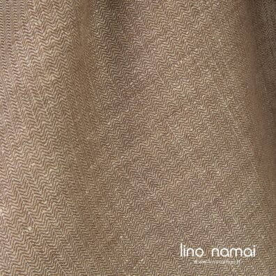 100% lino audinys pilkšvai rudu „eglutės“ raštu