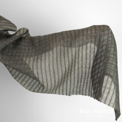 Lininis audinys pilkas ažūriniais langeliais