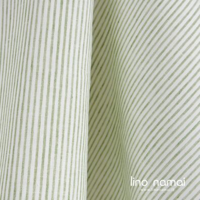 Lininis audinys tankiais baltais ir permatomais žalsvais dryžiais