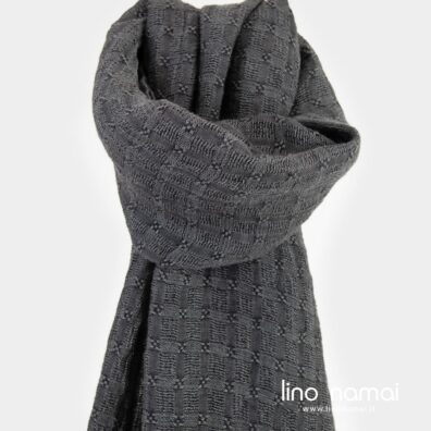 Lininis pilkas šalikas ažūriniais langeliais