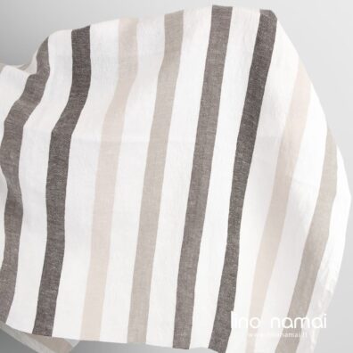 Puslininis platus audinys rudais dryžiais skalbtas