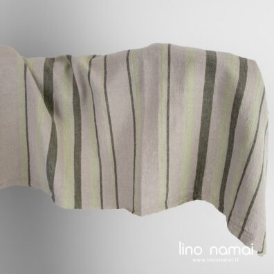 Puslininis platus audinys pilkais žalsvais dryžiais skalbtas