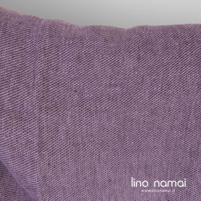 Lino audinys smulkiaraštis, išaustas iš šviesiai ir tamsiai violetinių verpalų