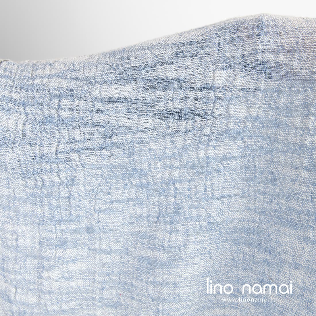 Melsvas lino - medvilnės audinys baltais dryžiukais skalbtas