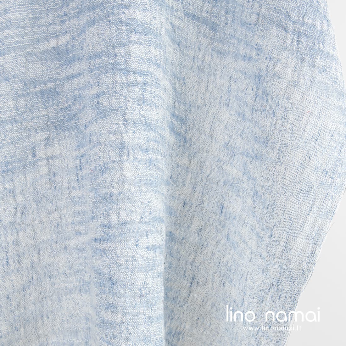 Melsvas lino - medvilnės audinys baltais dryžiukais skalbtas šalikams, skaroms, užuolaidoms siūti