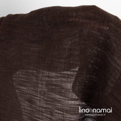 Puslininis rudas retas audinys su horizontaliais dryžiukais iš verpalų su specialiais sustorėjimais