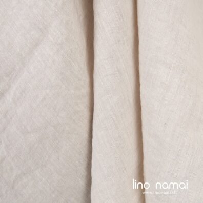 Lininis audinys melanžinis, išaustas iš šviesios kreminės spalvos ir rusvų verpalų