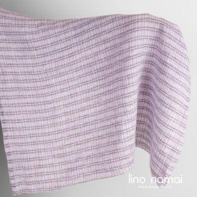 Lininis audinys violetiniais langeliais skalbtas