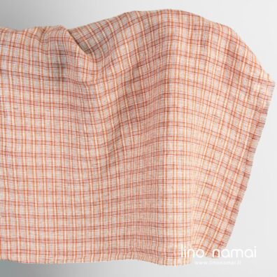 Lininis audinys oranžiniais langeliais skalbtas