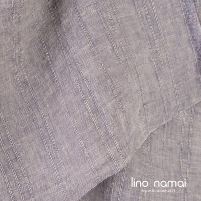 Lino audinys iš violetinių ir smėlio spalvos verpalų su vertikaliomis juostelėmis