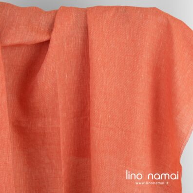 Lininis audinys raudonai gelsvas melanžinis