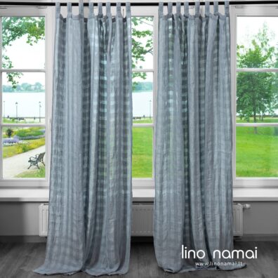 Lininė melsvai pilka užuolaida su tankiais ir retesnio pynimo langeliais