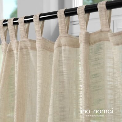 Puslininė šviesiai pilka užuolaida su kilpomis arba kanalu karnizui