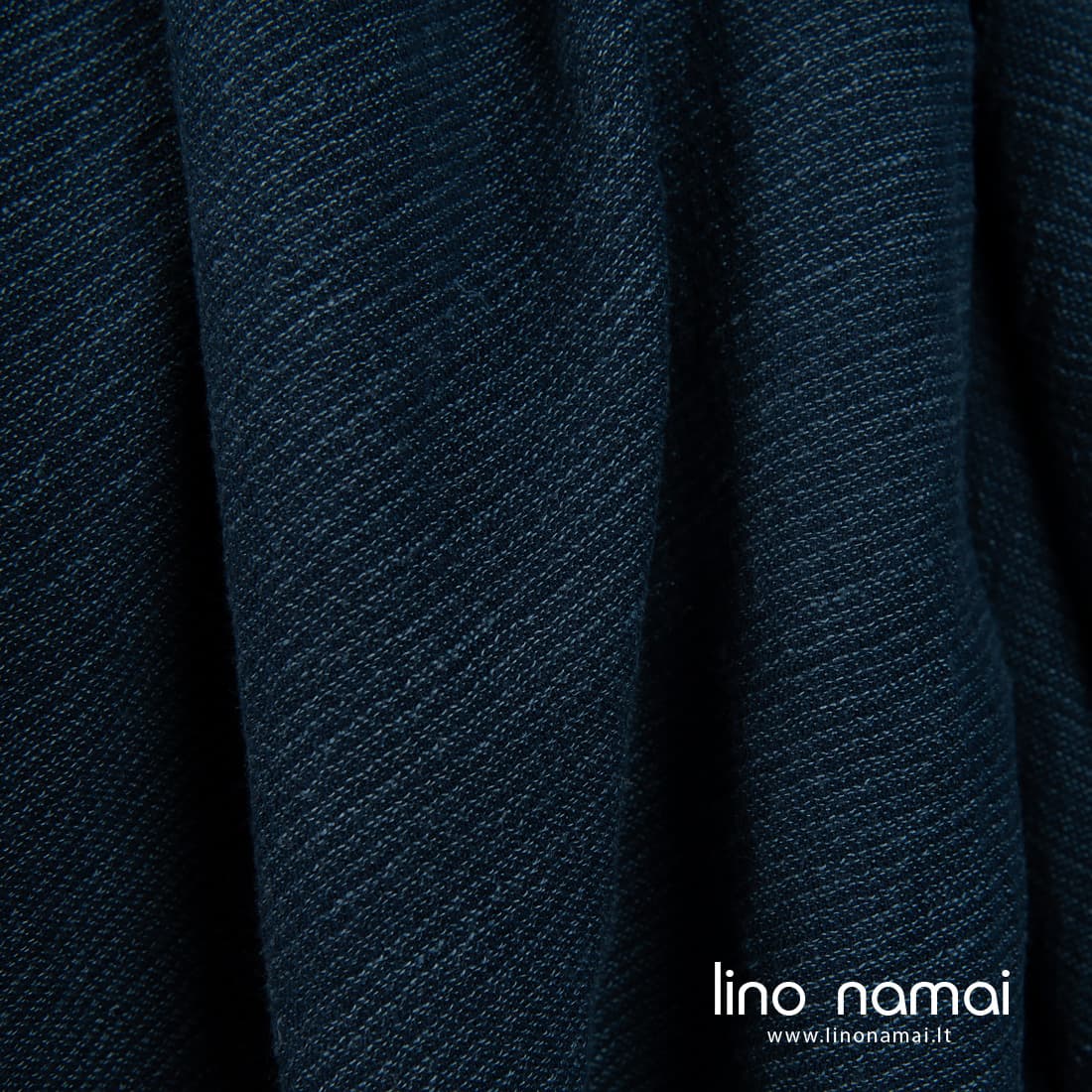 Platus lino - medvilnės audinys iš mėlynai juodų ir žalsvai mėlynų verpalų