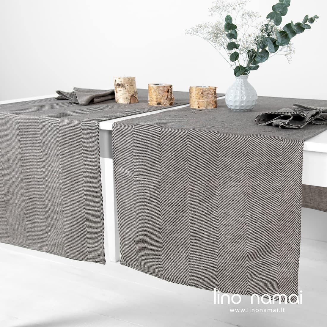 Lino - medvilnės sudėties pilkas raštuotas stalo takelis