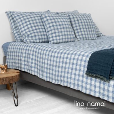 Lininis pagalvės ir antklodės užvalkalas mėlynais ir gelsvai baltais langeliais