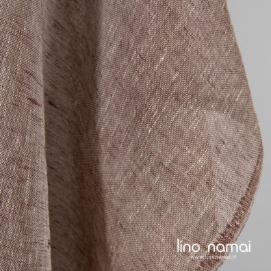 Lino audinys iš baltai gelsvų ir rudų verpalų