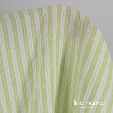 Lininis audinys šviesiai žaliai dryžuotas skalbtas minkštas švelnus