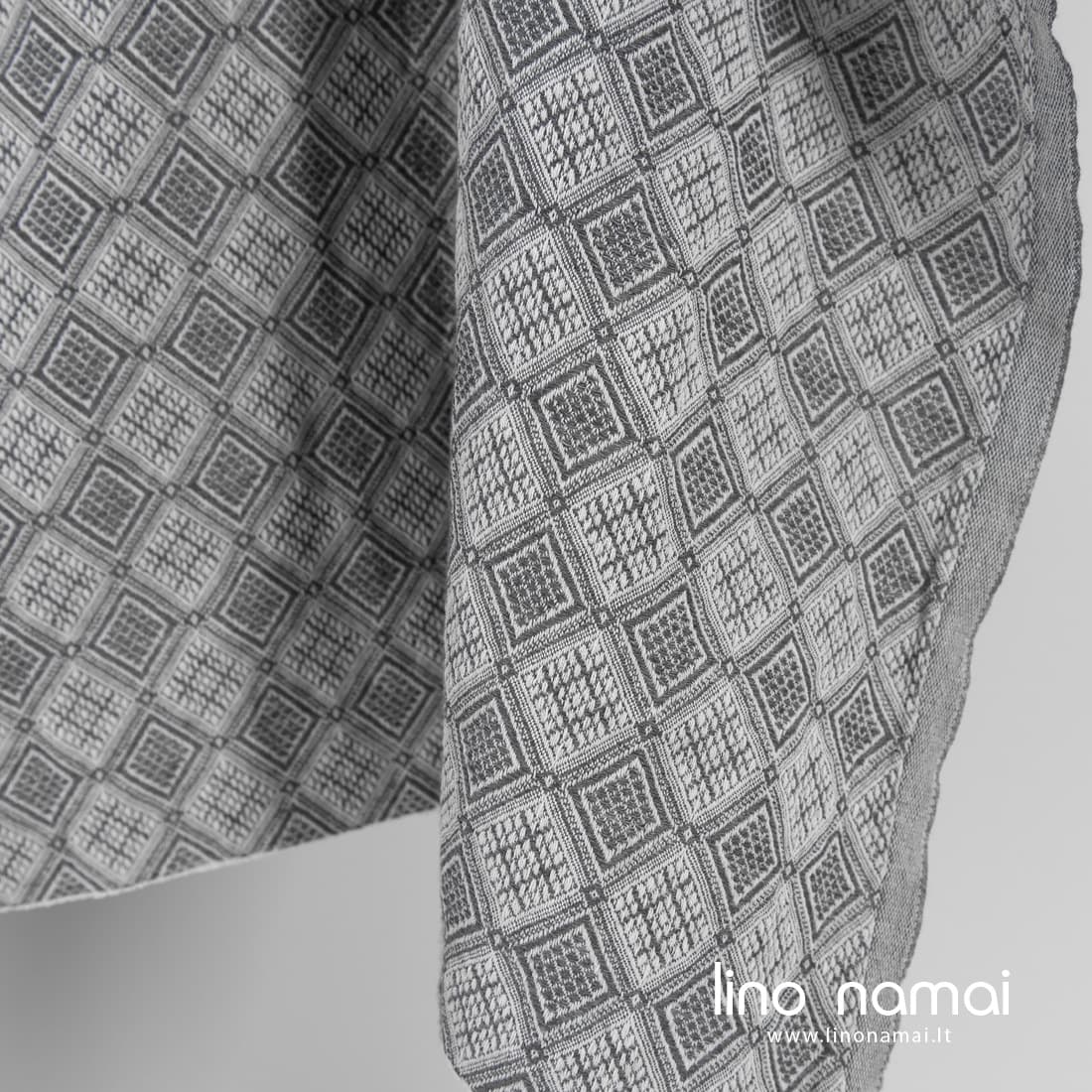 Puslininis audinys pilkas su rombais skalbtas minkštas švelnus