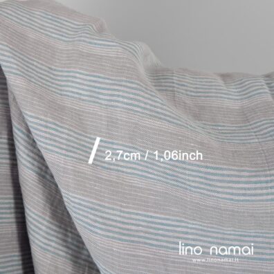 Dryžuotas lino audinys ruoželio raštu iš rusvai pilkų, melsvai pilkų, baltų ir turkio spalvos verpalų