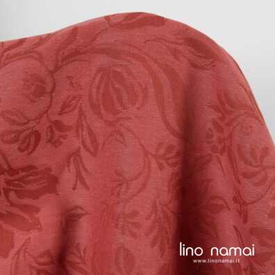 Lino - medvilnės audinys raudonas gėlėtas tinka drabužiams ir namų tekstilei siūti
