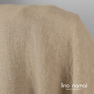 Audinys iš tamsios smėlio spalvos lino ir sidabro spalvos poliesterio verpalų