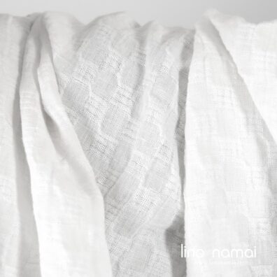 Lino audinys ryškiai baltas raštuotas skalbtas tinka drabužiams ir namų tekstilei siūti