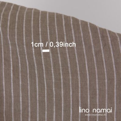 Lino audinys tamsios smėlio spalvos ir baltais dryžiais