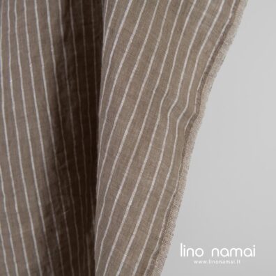 Lininis audinys rusvai dryžuotas skalbtas tinka drabužiams ir namų tekstilei siūti