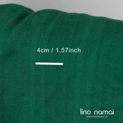 Žalias lininis audinys vertikaliomis raštuotomis juostomis, specialiai skalbtas