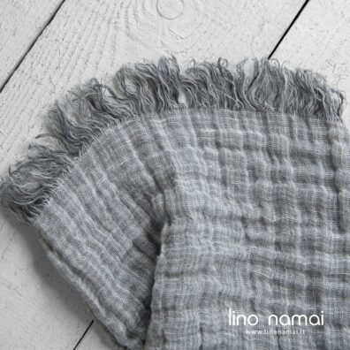 Lininis dvipusis pilkas pledas su kutais, naudoti abi puses.