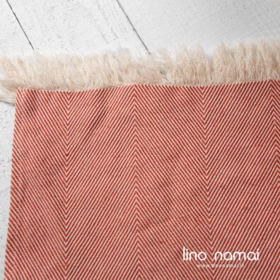 Puslininis oranžinis pledas, kutai 5cm.