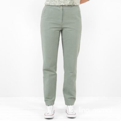 Puslininės žalsvos kelnės su kišenėmis.