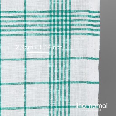 Lino - medvilnės audinys ryškiai baltais ir žaliais langeliais tinka virtuvės rankšluostukams siūti