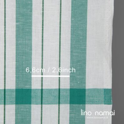 Rankšluostinis lino - medvilnės audinys žaliais dryžiais